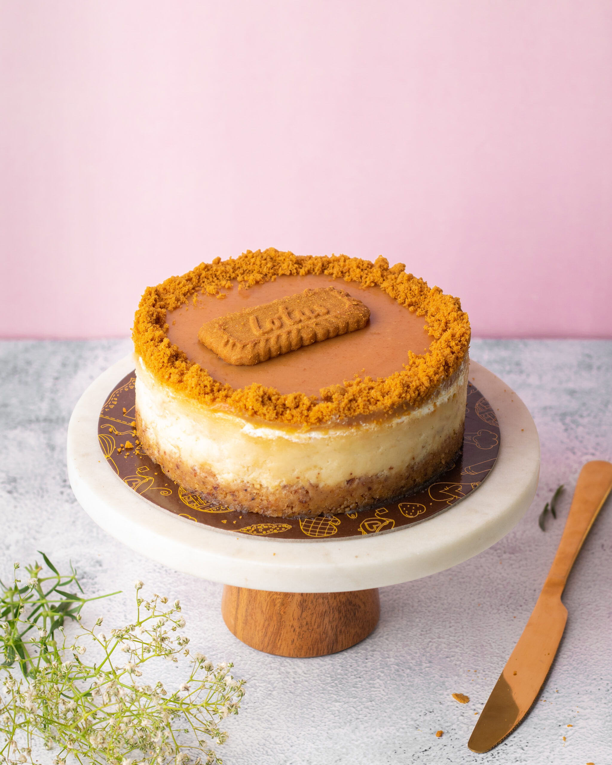Lotus Biscoff Cake The Dessert Lounge