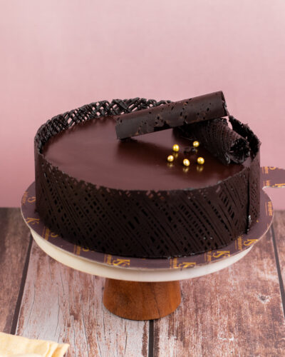 Chocolate Crunchy Cake